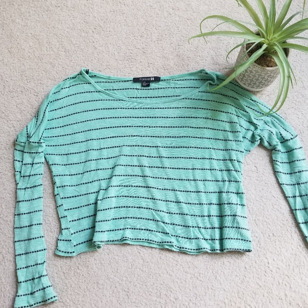 Forever 21 long sleeved crop top